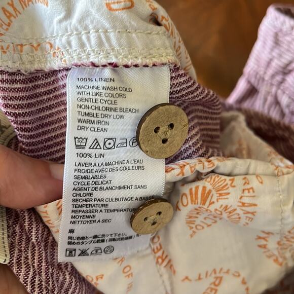 Tommy Bahama Relax 100% linen red and white striped shorts. - Picture 9 of 9